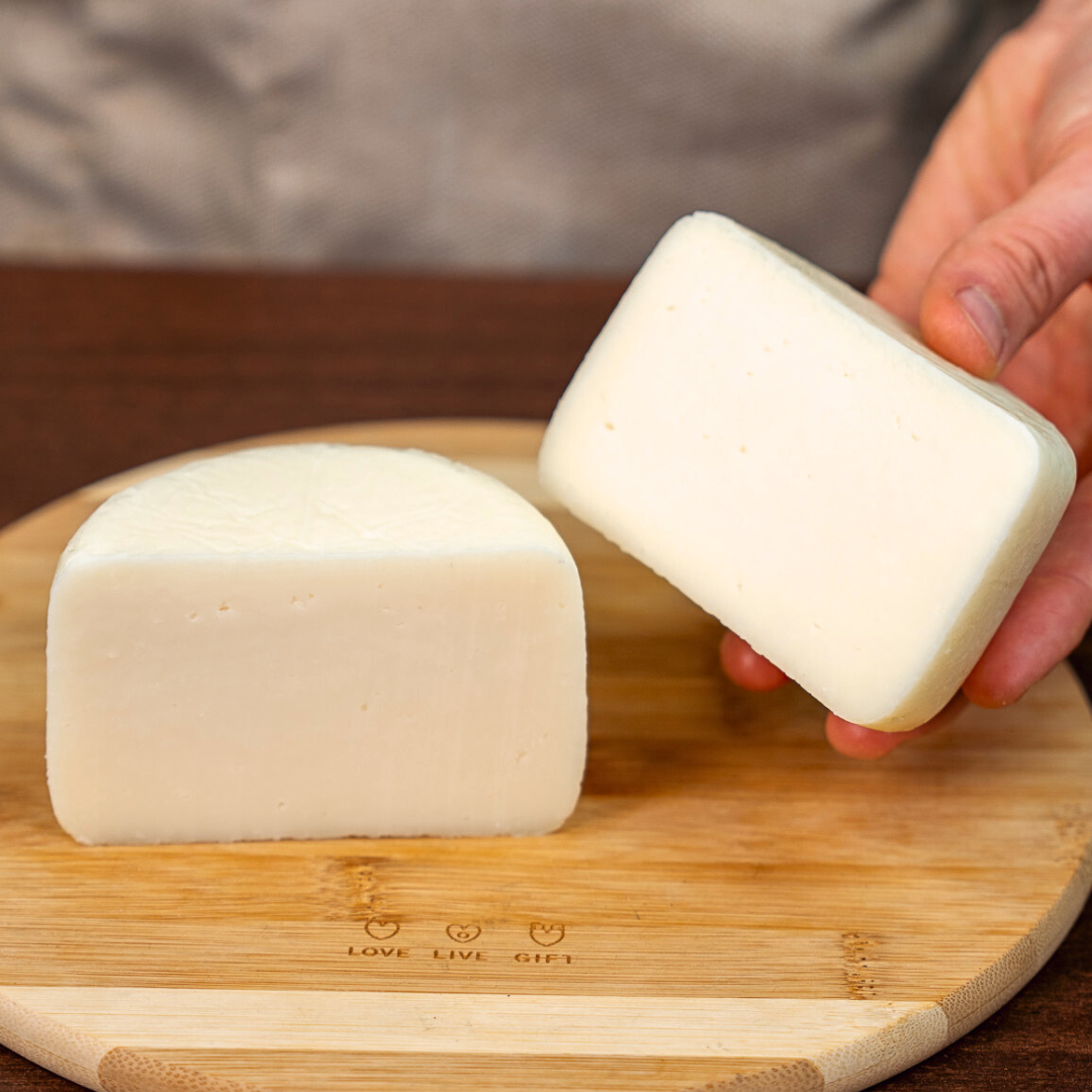 Halbreifer Pecorino-Käse von Amatrice 450g