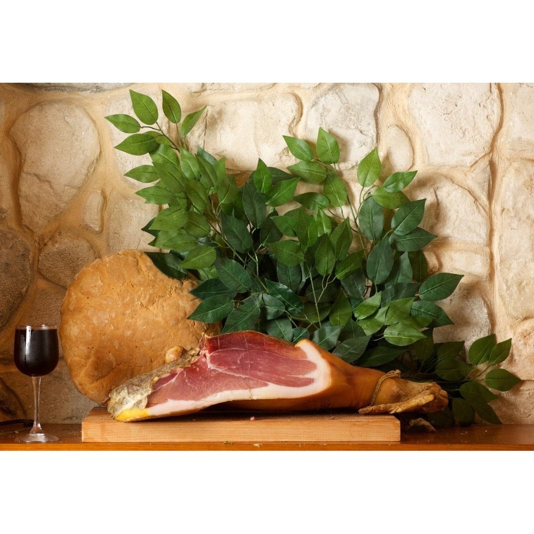 Prosciutto artigianale con osso Norcineria Pizzoni 8kg
